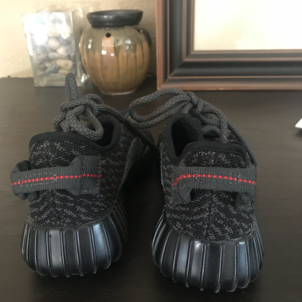 Yeezy - Picture 2 of 3